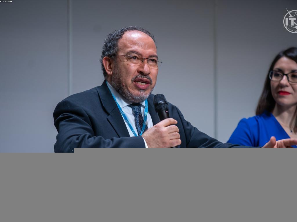 អត្ថបទពិសេសនិងសារៈសំខាន់របស់វា​ក្នុង​ប្រព័ន្ធផ្សព្វផ្សាយ